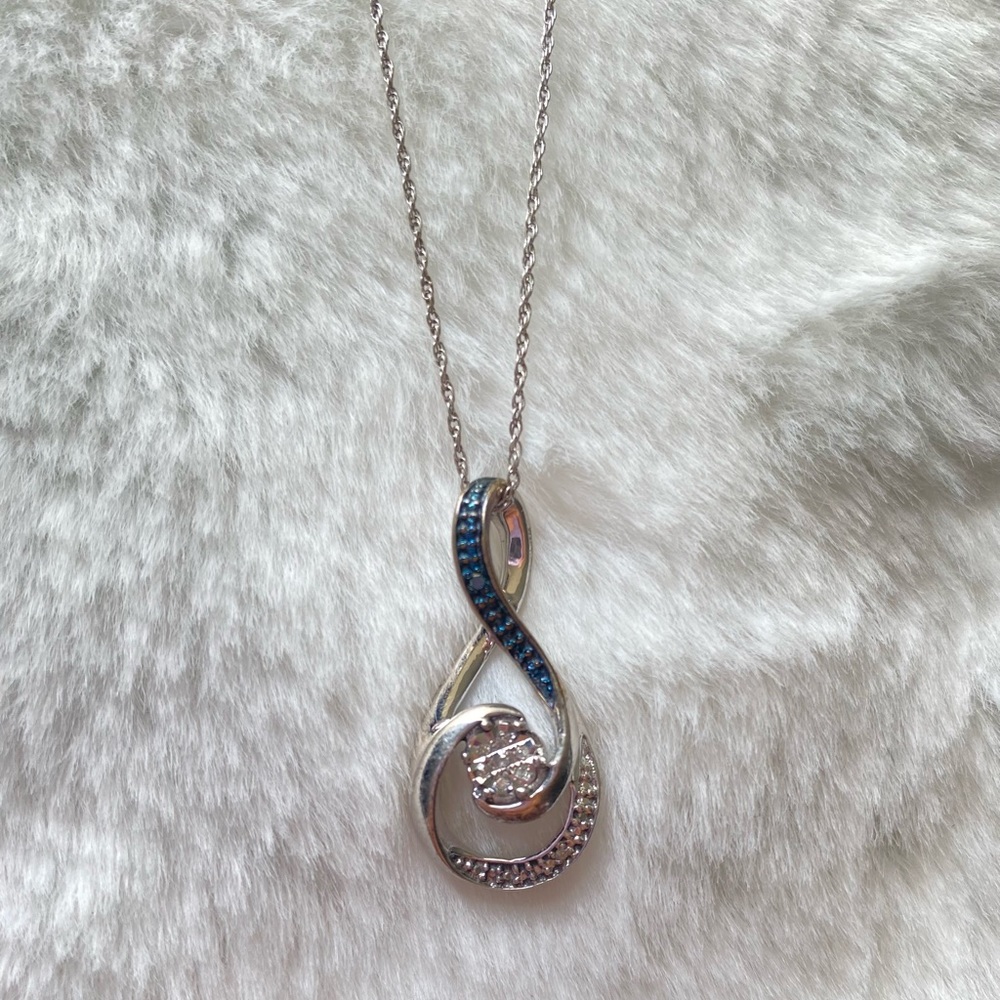 Kay Jewelers Navy Blue Necklace